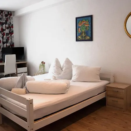 Ibex Hostel *